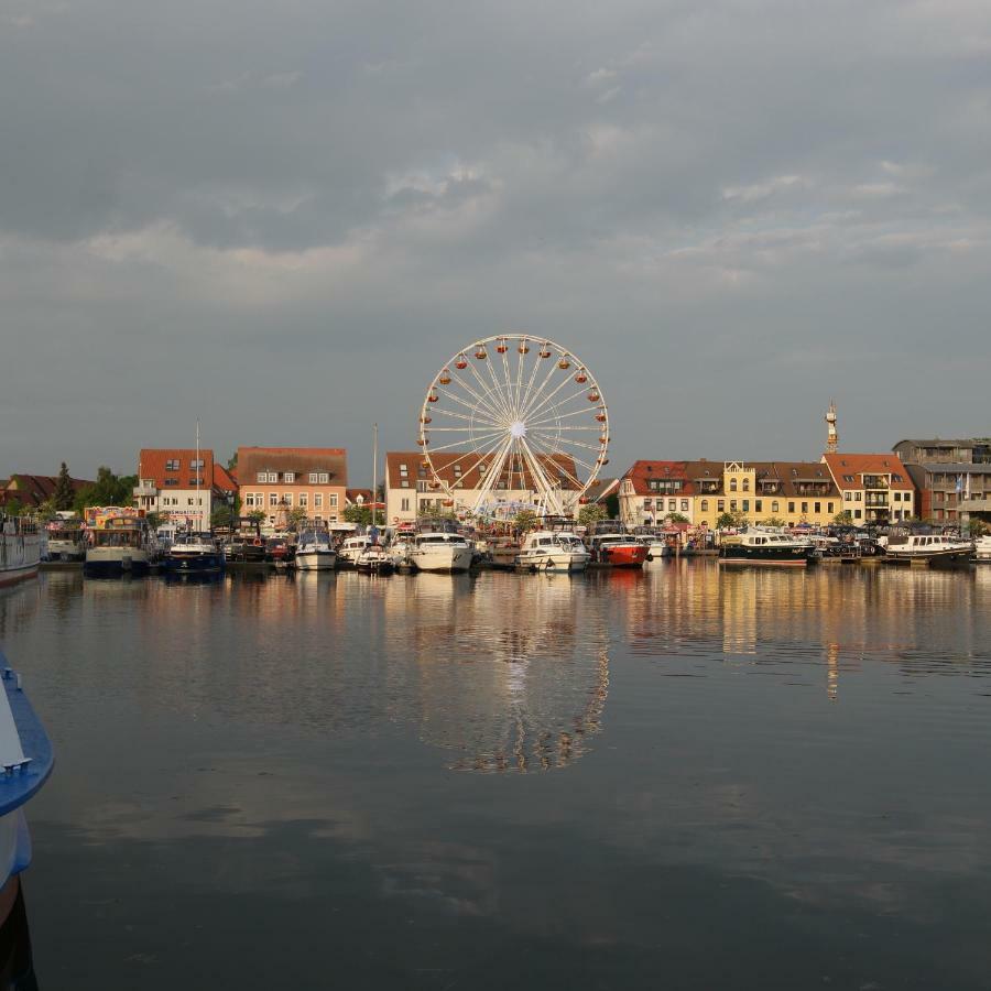 Ferienwohnung Müritz-Brise Waren  Exterior foto
