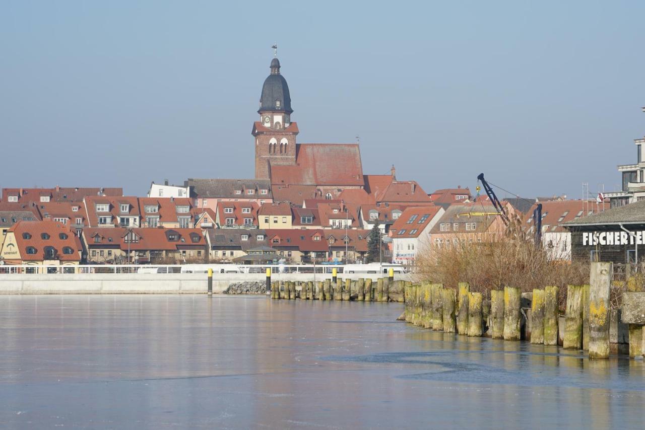 Ferienwohnung Müritz-Brise Waren  Exterior foto